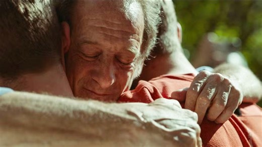 Vincent Lindon dans l’un de ses meilleurs rôles face à Benjamin Voisin : ils sont incroyables en père et fils dans ce film à ne pas manquer !