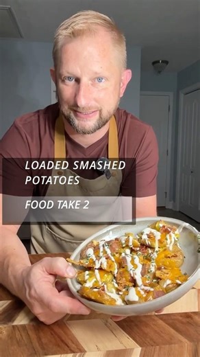 These Loaded Smashed Potatoes Are Breaking the Internet