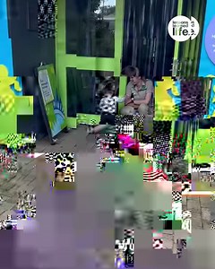 Little girl charms her way into zoo 😂👧 | Lessons Learned In Life