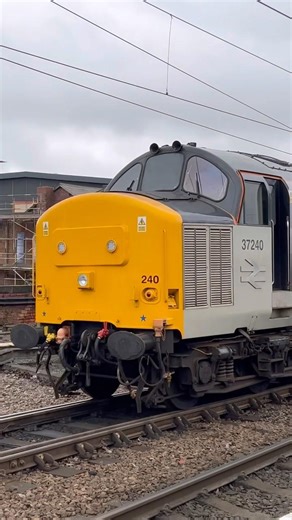 Class 37 37240 - York 12/02/26 #class37 #york #station #trainspotting #uktrains #locomotive #trains