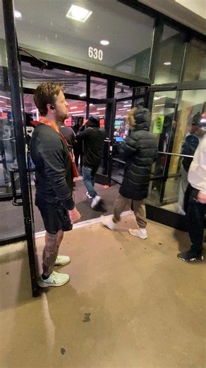 Black Friday shopping has officially begun at Tanger Outlets in Lancaster County! At least 200 people filled the Nike store when doors opened at 6am. We’ll be here all morning speaking to shoppers and learning about the deals that are in season 🎁 | Robert Reports