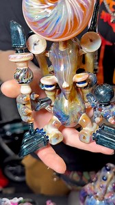 Alien Bio Mech 🦾👽🤖 📍Seen at ChampsTradeShow 🎨 RhythmGlass (Thank you for the help Seth) | GlassPorn