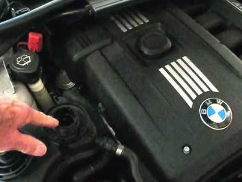 Wie man die Kühlflüssigkeit bei BMW der Serie 3 nachfüllt