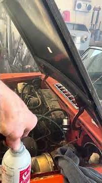 Cleaning combustion chambers