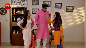 752K views · 10K reactions | রাতুলকে নিয়ে শ্রী আর নীপার খুনসুটি। #RatulkeNiyeShreeAarNeeparKhunsuti #Mithai #ZeeOnTheGo https://zee5.onelink.me/RlQq/fbDownloadZEE5App "দেখুন #Mithai সোম - রবি @8.00pm শুধুমাত্র #ZeeBangla আর #Zee5 অ্যাপে যে কোন সময়, যে কোন জায়গায়।" | Zee Bangla | Facebook