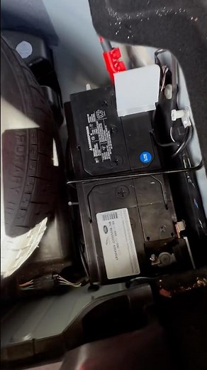 08-2015 Jaguar XF 12V Battery Location