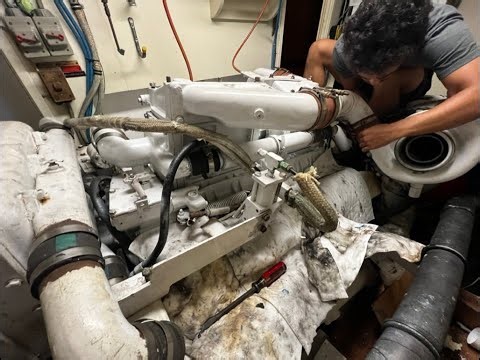 Detroit Diesel 1271 blower install.