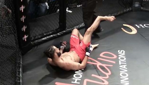 Crazy: MMA Fighters Suffers A Gruesome Leg Break After Kicking His Opponent!