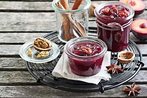 SLATKO OD ŠLJIVA SA ORASIMA: Tradicionalna poslastica iz bakinog kuvara