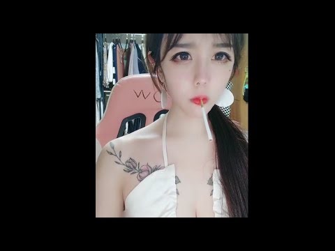 China beautiful girl WANG smoking, chatting 283