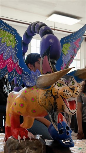 La semana pasada vivimos grandes momentos con la realización de tres importantes actividades:🎨 El Estatal de Arte y Cultura, donde nuestras y nuestros estudiantes demostraron su creatividad y pasión por las artes.💃 El Estatal de Danza, que nos regaló presentaciones llenas de energía, expresión y orgullo.🤝 Y la firma de convenio con la Secretaría de Cultura, un paso firme hacia nuevas oportunidades para nuestras y nuestros jóvenes talentos.Seguimos trabajando por una educación integral que val