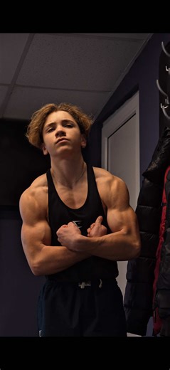 What u training today bro? @Gymshark ANDY10 | training