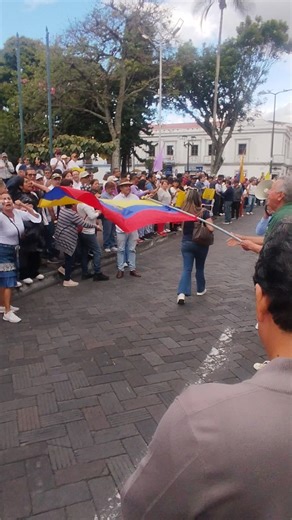 En estos momentos en el Parque Pedro Moncayo de la ciudad de Ibarra masiva manifestación contra el paro se manifiestan a favor del trabajo #tvncanal #paro | TVN Canal