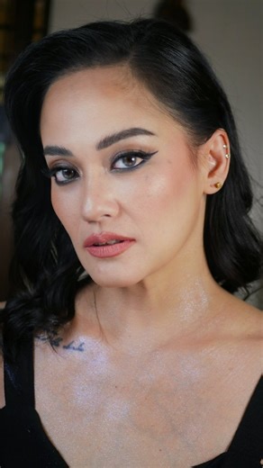 Sarah Jhane | MUA 💄 on Instagram: "Max Eigenmann's look for Premier Night of The Loved One @maxeigenmann Makeup by @sarahjhanemua Hair by @hairstylebyjl #TheLovedOne #MaxEigenmann"
