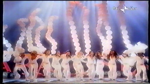 18K views · 508 reactions | Oggi la Rai compie 70 anni! Vogliamo omaggiarla con questo balletto di Lorella dedicato alle grandi sigle del varietà tv.e alle grandi protagoniste come Mina e Raffaella Carrà. Era il gran finale di "Uno di noi" dedicato alla Lotteria Italia. La serata fu seguita da oltre 8 milioni di spettatori! #mina #raffa #RAFFAELLACARRA #lorellacuccarini #giannimorandi #raiuno #rai #anniversario #ballo #danza #sigle | Lorella Cuccarini - Dancing Queen | Facebook