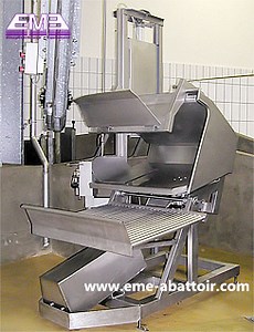 [Hot Item] Professional Sheep Abattoir Machine Living Sheep Halal Killing Box Slaughtering Equipment for Goat Alpaca Slaughterhouse
