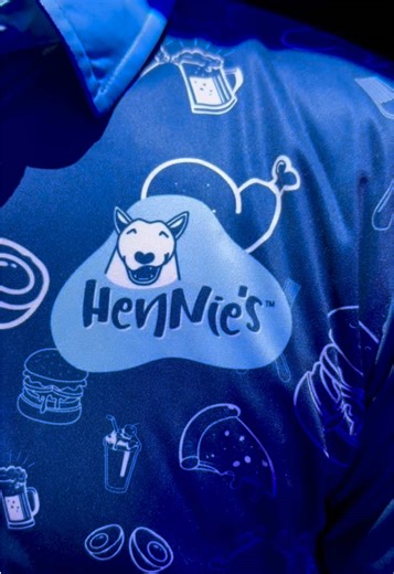 ⛳️🚀 We’re officially OPEN! 🚀⛳️ Swing by Golf on Tap at @therealhennies Silverlakes for the ultimate golf experience—great vibes, cold drinks, and top-notch golf action. Tag your crew and let’s tee off! 🏌️‍♂️🍻 #GolfOnTap #NowOpen #TeeTime