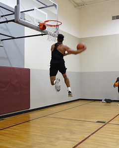 80K views · 1.6K reactions | 5'9" Chris Spell with the "Reload" dunk! Give it a score from 1-100! | Dunkademics | Facebook