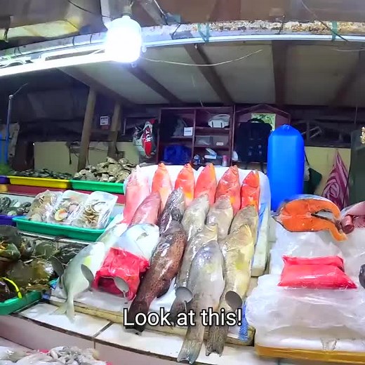 Exploring Filipino Seafood Market | Trying Delicious Seafood in Manila