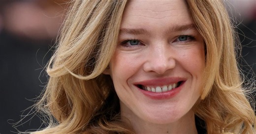 Natalia Vodianova enceinte pour la sixième fois à 44 ans : elle s’exprime sur sa vision de la maternité