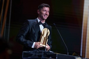 Lewandowski wins inaugural Gerd Müller Trophy