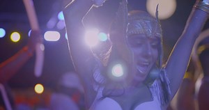 💦🎉 Experience the real fun party at the White Party ✨ of #RiuPoolParty. Would you like to join us? http://bit.ly/2P6V1iK | RIU Hotels and Resorts