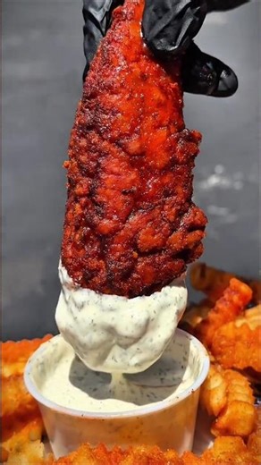 Crispy Nashville Hot Chicken & Ranch Dip | #mukbang #foodie #asmrfood #foodlover #foodshorts