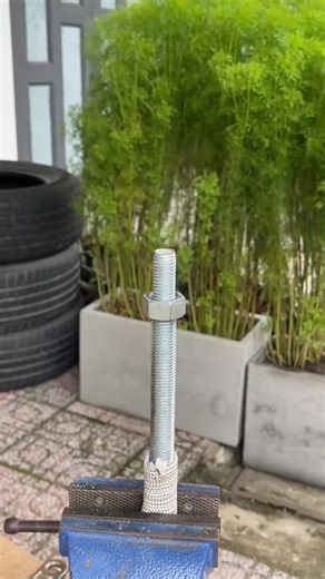 A simple way to make a strong wooden hammer. #DIY | Tools Tricks