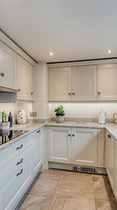 Think Your Kitchen is Too Small? Think Again! ✨ Small kitchens...