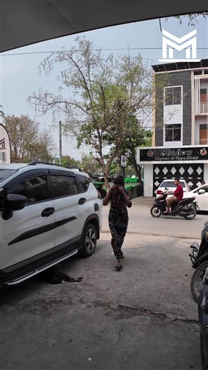 ကောင်လေးက ထားသွားလို့တဲ့ ဟာသဗီဒီယို