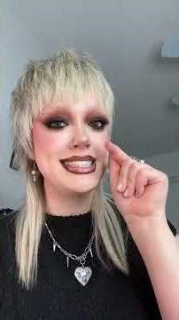 If your red lipstick looks ‘off’, this is probably why! 😬💄