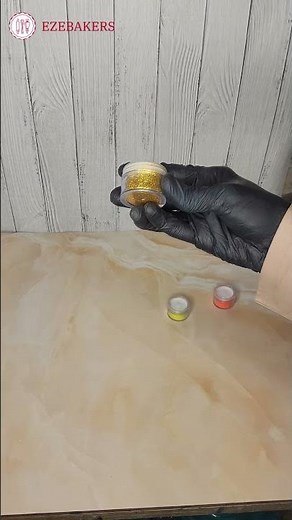 Add instant sparkle to your cakes! ✨