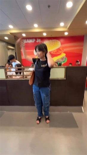 Ako muna ang mag Personal assistant ng mga batang toh.Task for today mag alaga ng bata . #lifestyle Part 4 | Taruc De Leon MhoniceRain