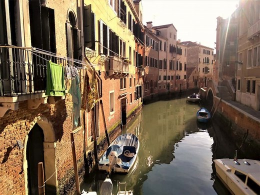 How deep are the canals in Venice? A complete guide.