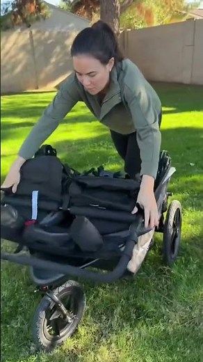 How to fold the Bob Double Revolution Flex Duallie Jogging Stroller! #fold