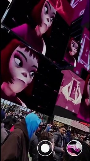 Gorillaz Skinny Ape (Immersive Live Performance in Times Square) 🐒🎵 - First Person View!