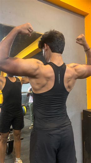 Shiva on Instagram: "Low cable bent row Variations (Re-Post) This video is a compilation of different variations of back exercises so use this and follow me for more #viral #gym #bendoverrow"