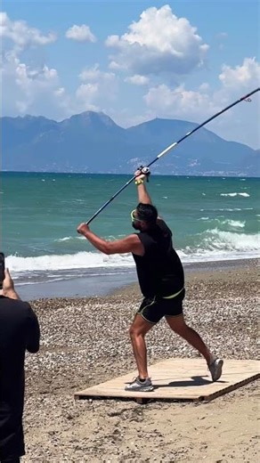 Slowmotion pendulum #anime #music #slowed #wallpaper #livewallpaper #surfcasting #fishing #sunfish