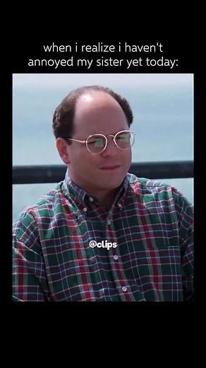 🎬 Interesting fact: Seinfeld (1989–1998) — The iconic hallway shot outside Jerry’s apartment doesn’t actually lead anywhere — it was a short dead-end corridor built only a few meters long on the soundstage. The crew used angled lighting and camera tricks to make it look like it extended further. | Clips