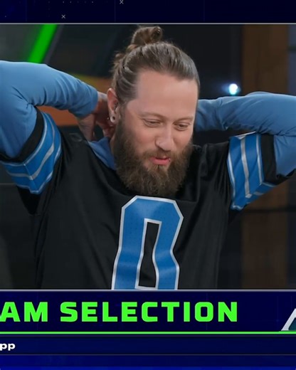 Daniel Dopp got sniped by Tyler Fulghum on Jahmyr Gibbs and had to take off the jersey 😭 | ESPN Fantasy