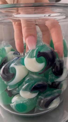 8.4K views · 155 reactions | Saturdays are for washing sheets in our home! Who else washes their sheets on Saturdays?! #asmr #laundry #bamboosheets #motivation #satisfying | Monica Brady Fans | Facebook