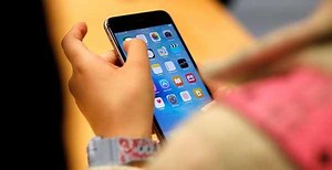 Use monitoring software to prevent children from being addicted to mobile phones