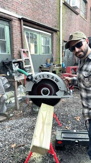 14K views · 122 reactions | Nothing slices 6x6 like the beam saw. This magnesium one from skil is a pleasure to use, I like it a lot more than the Makita one I have. Cutting up some blocking for the drop deck trailer rebuild I’m working on. Have you ever used a beam saw? @skilpowertools #make #maker #wood #deck #decking #skilsaw #beamsaw #woodworking #wood #makeeverything #dontdie #carpentry | Make Everything | Facebook