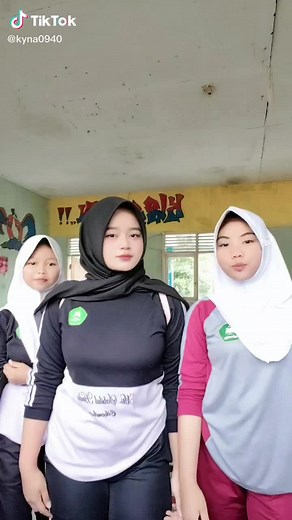 Tips Memikat Cewek Cantik Berhijab