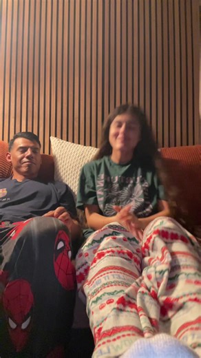 Intuitive Clapping Challenge: Can You Sync With Friends?