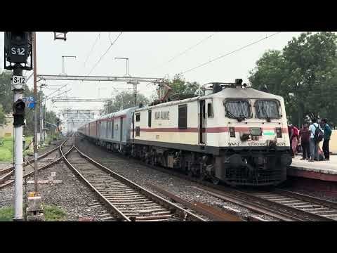 || Garib Rath Express arriving Bharuch Junction on an overcast evening | NR | IR ||