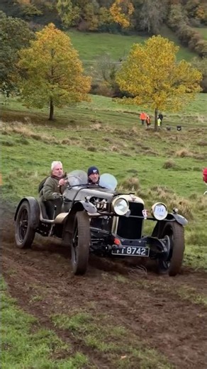 Coches antiguos de más de 100 años #automobile #restoration