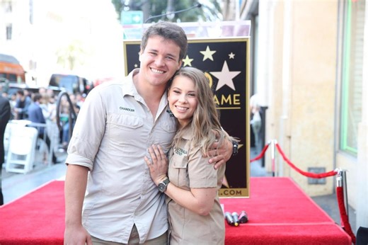 Bindi Irwin & Chandler Powell’s Daughter Grace’s Halloween Costume Is a Total 180 From Her Previous Ones