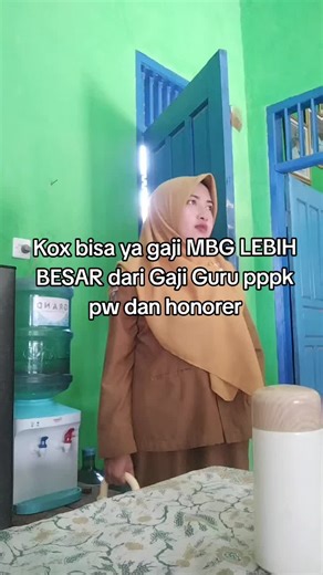 Gaji Guru dan MBG: Kenapa Perbandingan Ini Menghantui?