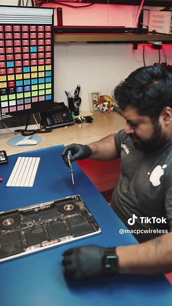 💻🔧 Fixing MacBook Pro 2016 Backlight Issue! 🌟 See How It’s Done! 🔍 📍 Mac and PC Wireless 🕒 Hours: Mon-Fri 9 AM - 6 PM 📍 608 Seneca Avenue, Ridgewood, NY 11385 📍 648 Grand Street, Brooklyn, NY 11211 #MacBookRepair #TechFix #BacklightIssue #MacPCWireless #RepairExpert #NYRepair #fypツ #Fyp #like